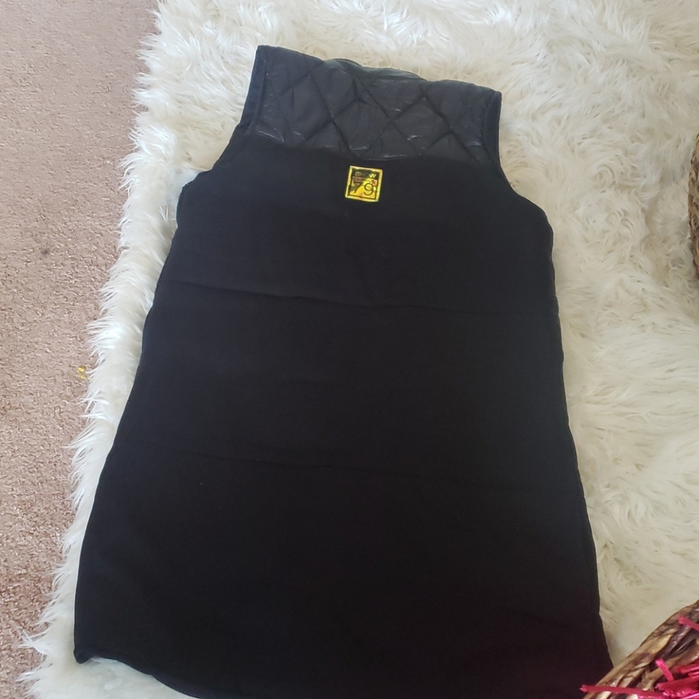 Vest - Picture 2 of 2